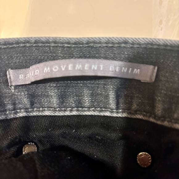 Banana Republic Men's Slim Fit Gray Jeans 30 x30 “Rapid Movement Denim” - Picture 4 of 7